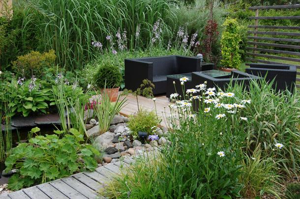 Urejanje bivalnega prostora na vrtu – ideje in namigi
